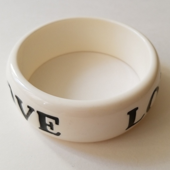 Charlotte Russe LOVE White & Black Bangle - Picture 5 of 8